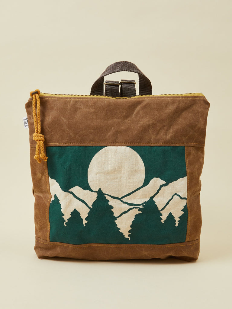 Brown mountain print women's backpack