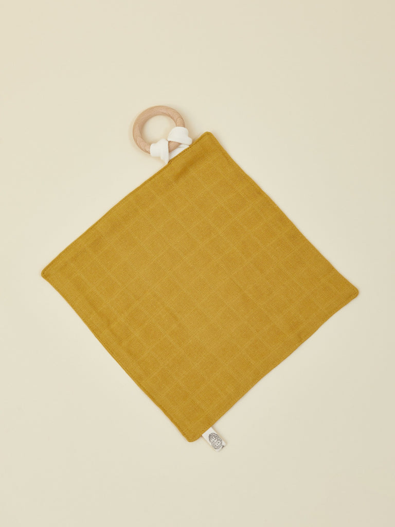 Muslin lovey with wooden teether ring