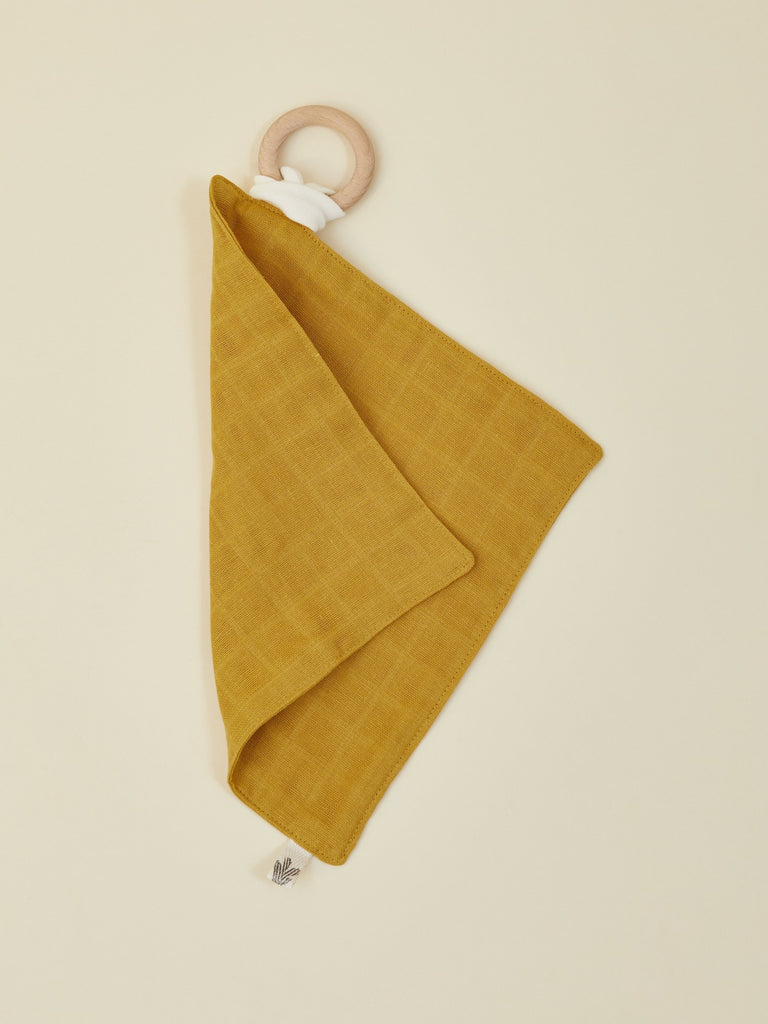Muslin lovey with wooden teether ring