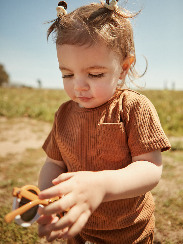 Baby brown short sleeve top and shorts 2 piece set