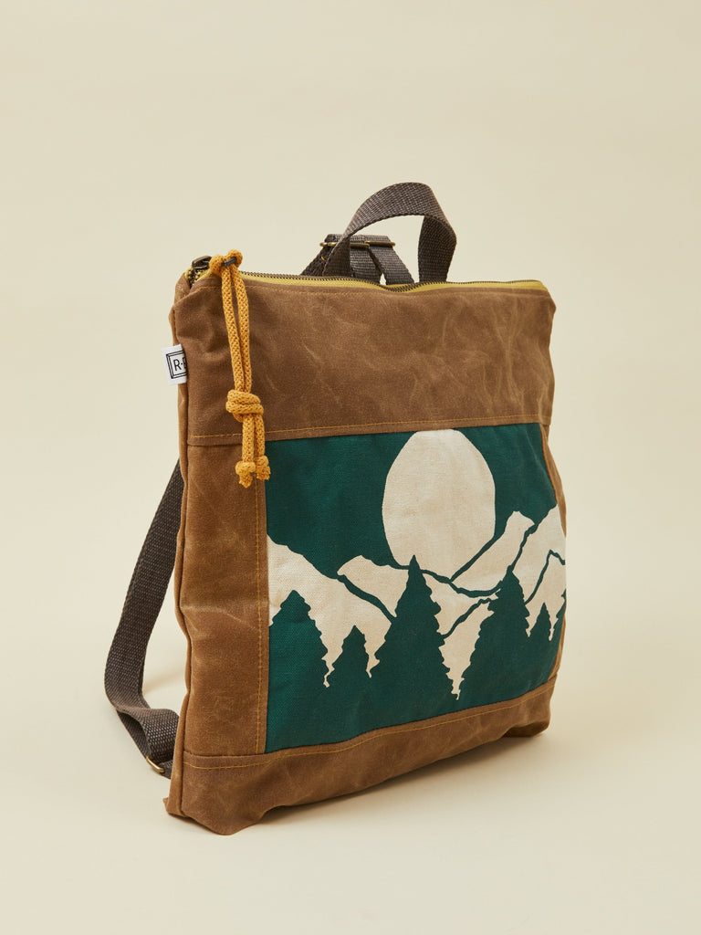 Brown mountain print women's backpack
